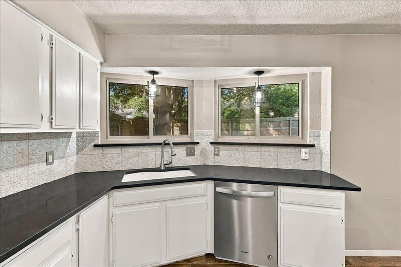 2840 Southridge Drive, Grapevine TX 76051 - Photo 11