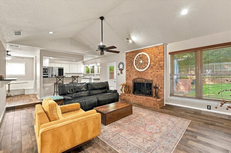 2840 Southridge Drive, Grapevine TX 76051 - Photo 4