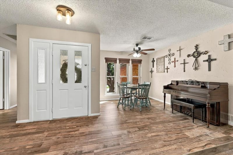 2840 Southridge Drive, Grapevine TX 76051 - Photo 8