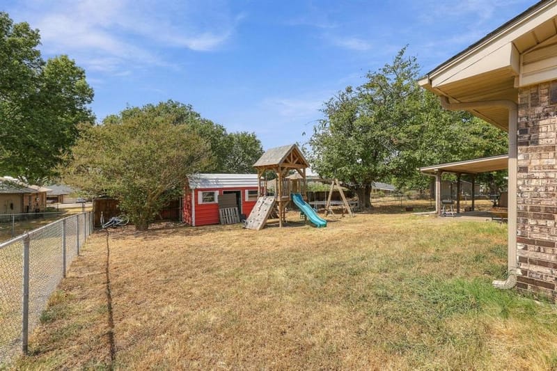 928 Maple Street, Howe TX 75459 - Photo 27