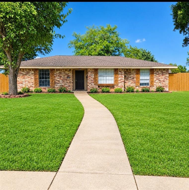 709 Oakbluff Drive, Lancaster TX 75146