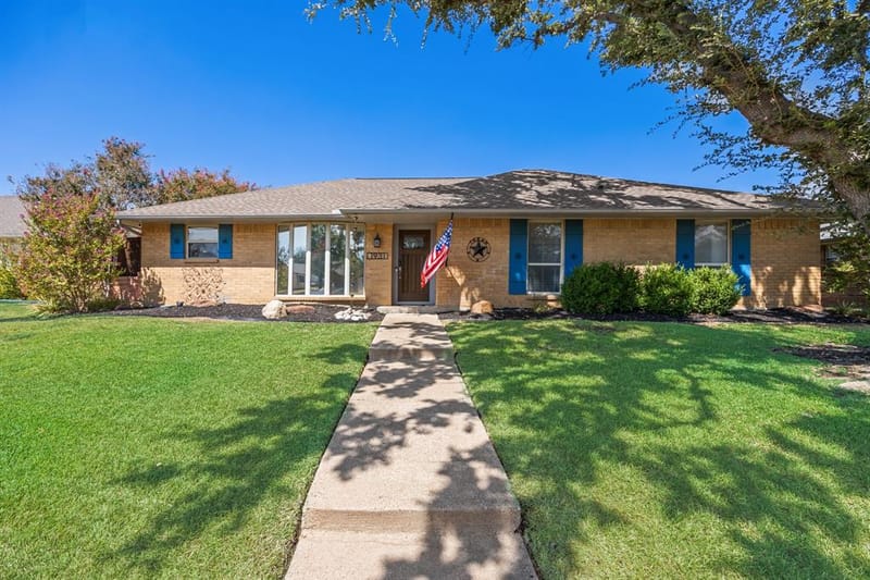 1931 Robin Meadow Drive, Carrollton TX 75007