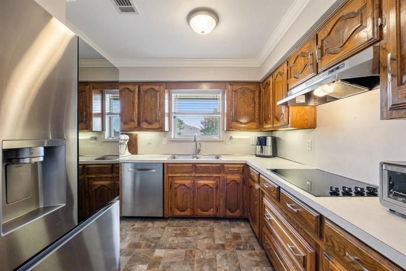 1931 Robin Meadow Drive, Carrollton TX 75007 - Photo 9