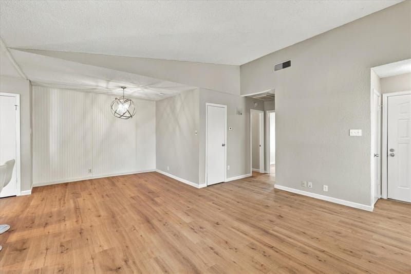 1901 Cloisters Drive # 920, Arlington TX 76011 - Photo 6