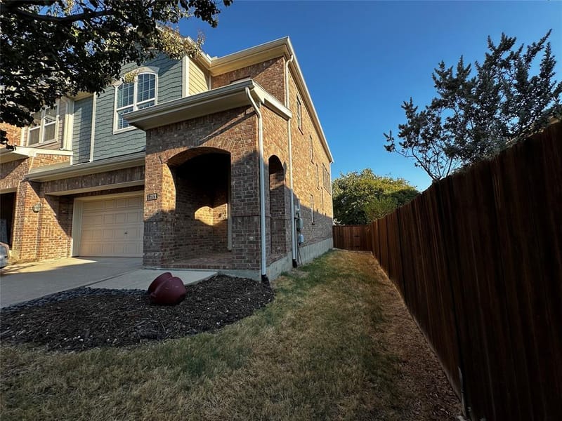 3821 Marcillia Circle, Irving TX 75038 - Photo 2