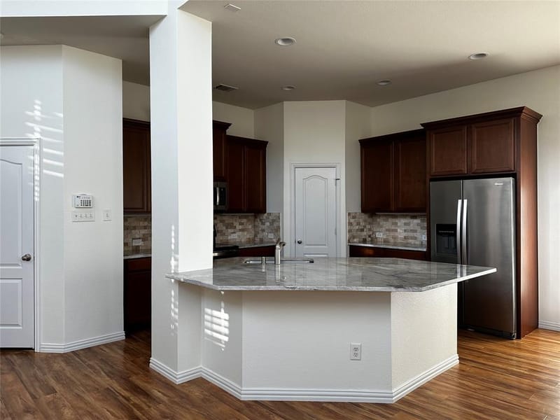 3821 Marcillia Circle, Irving TX 75038 - Photo 8