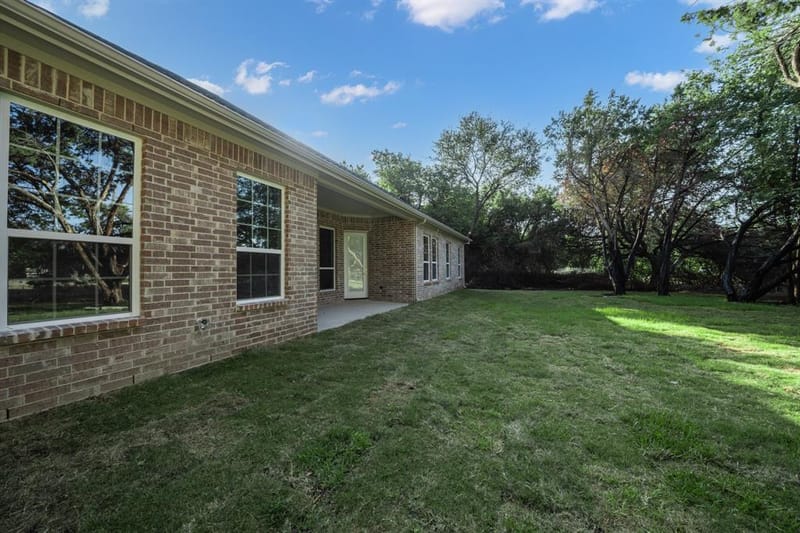 24006 Oak Shadow Drive, Whitney TX 76692 - Photo 8