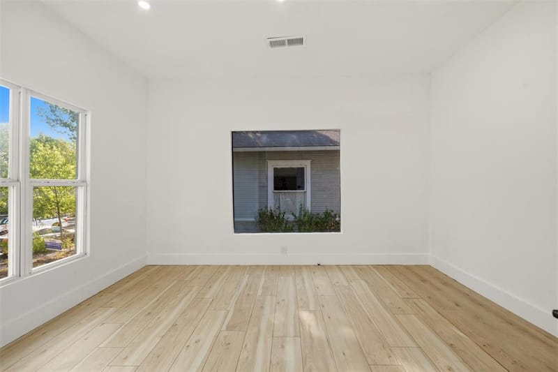 809 Cristler Avenue, Dallas TX 75223 - Photo 8