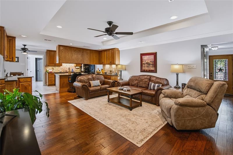 104 Trailwood Court, Burleson TX 76028 - Photo 5