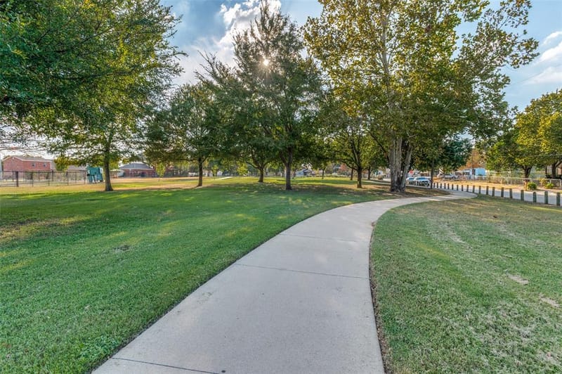 1003 Morris Street, Dallas TX 75212 - Photo 3