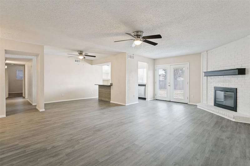 1210 Brook Hill Lane, Arlington TX 76014 - Photo 5