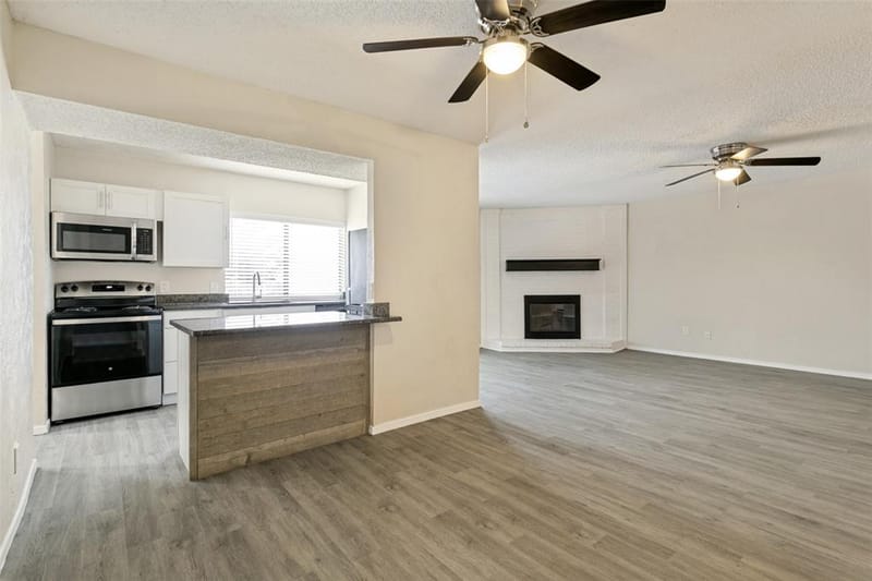 1210 Brook Hill Lane, Arlington TX 76014 - Photo 8