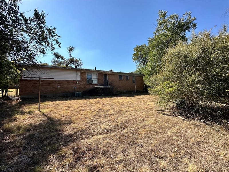 2121 Kingsdale Drive, Fort Worth TX 76119 - Photo 26