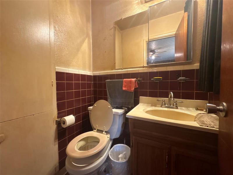 2121 Kingsdale Drive, Fort Worth TX 76119 - Photo 18