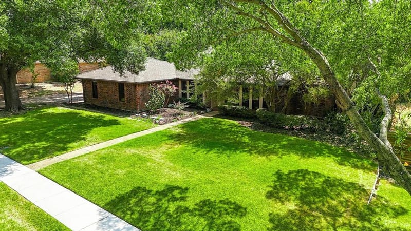 541 Briarglen Drive, Coppell TX 75019 - Photo 4