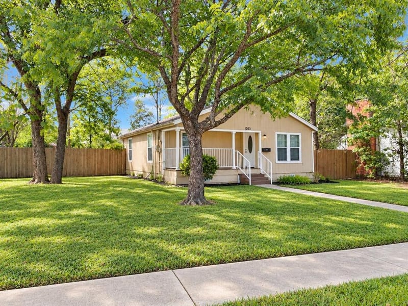 1203 N College Street, McKinney TX 75069 - Photo 2