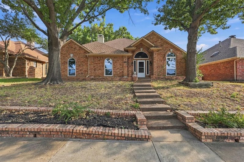 1316 Royal Palm Lane, Carrollton TX 75007 - Photo 2