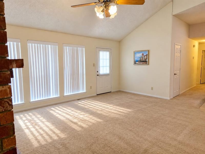 6406 Azalea Drive, Rowlett TX 75089 - Photo 7