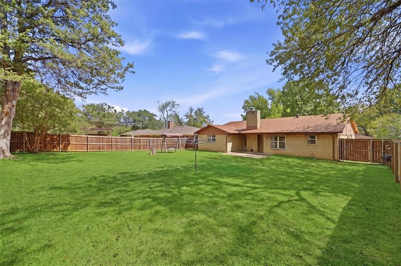 2403 Caprice Avenue, Denison TX 75020 - Photo 35