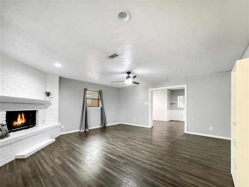 4331 Kolloch Drive, Dallas TX 75216 - Photo 2