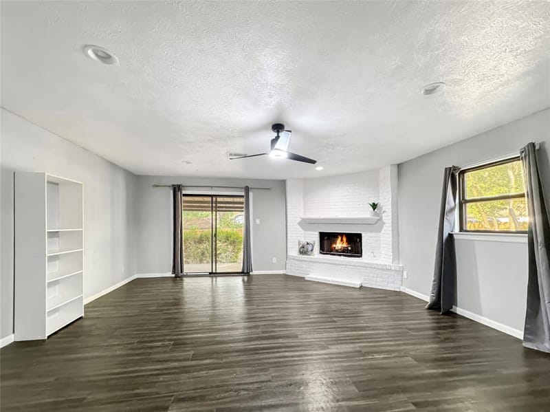4331 Kolloch Drive, Dallas TX 75216 - Photo 3