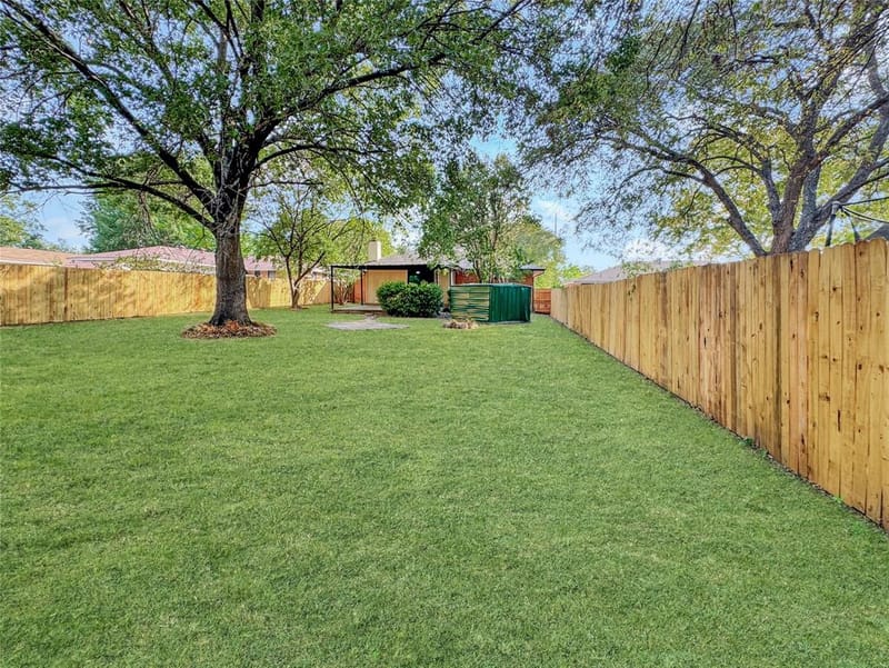 4331 Kolloch Drive, Dallas TX 75216 - Photo 18