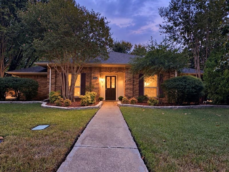 1714 Cornwall Lane, Sachse TX 75048 - Photo 2