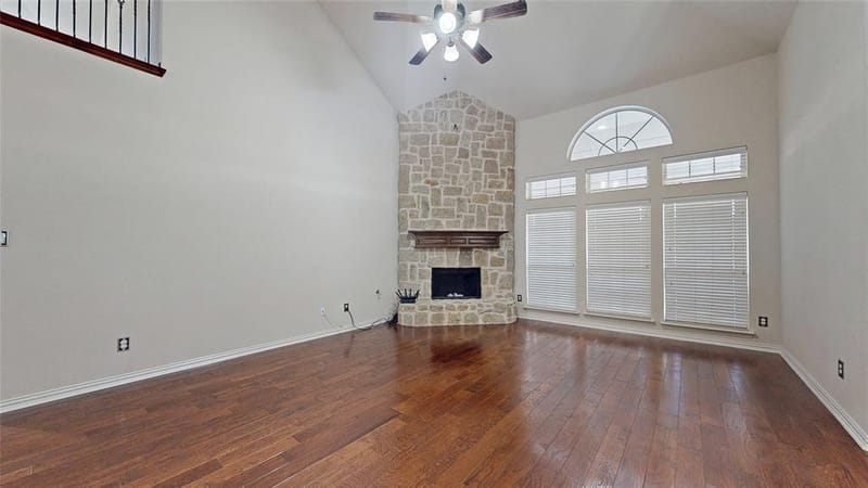 4903 Barn Owl Trail, Grand Prairie TX 75052 - Photo 2