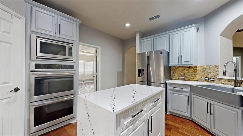 4903 Barn Owl Trail, Grand Prairie TX 75052 - Photo 7