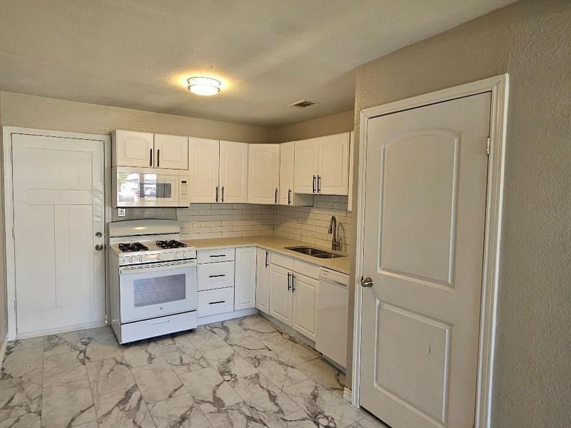 4825 Highway Drive, Fort Worth TX 76116 - Photo 6