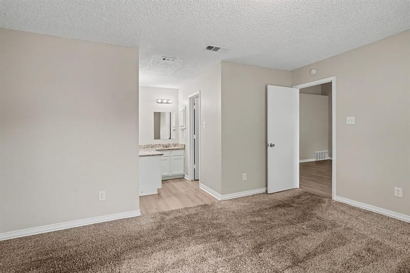 7500 Little Rock Lane, Fort Worth TX 76120 - Photo 10