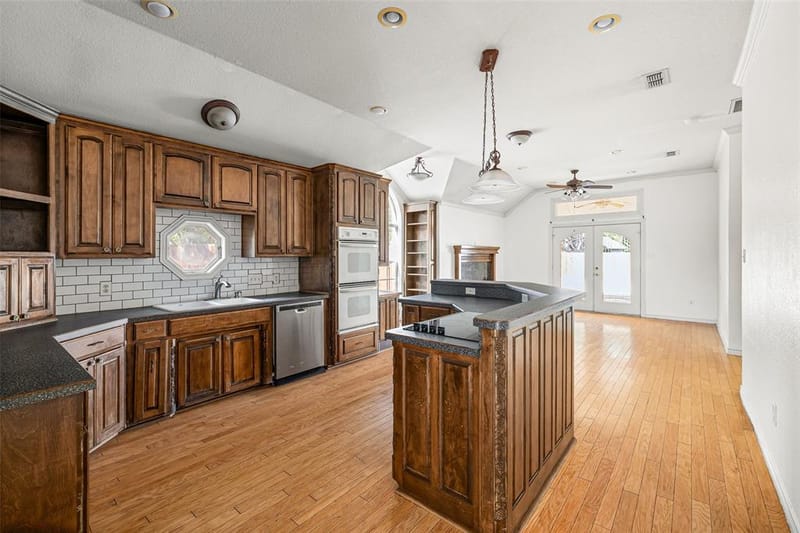 8816 The Briers Court, Granbury TX 76049 - Photo 5