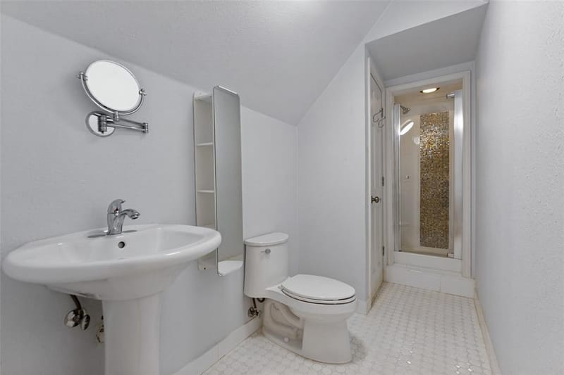 1740 Glenlivet Drive, Dallas TX 75218 - Photo 23