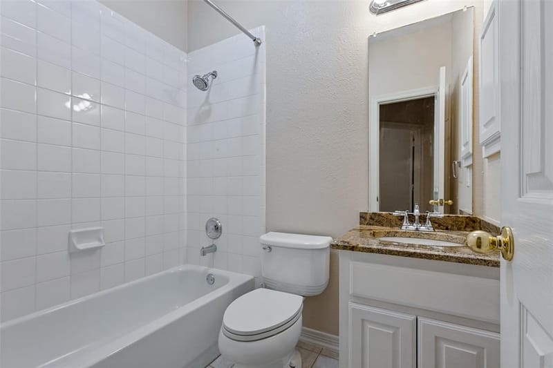1740 Glenlivet Drive, Dallas TX 75218 - Photo 18