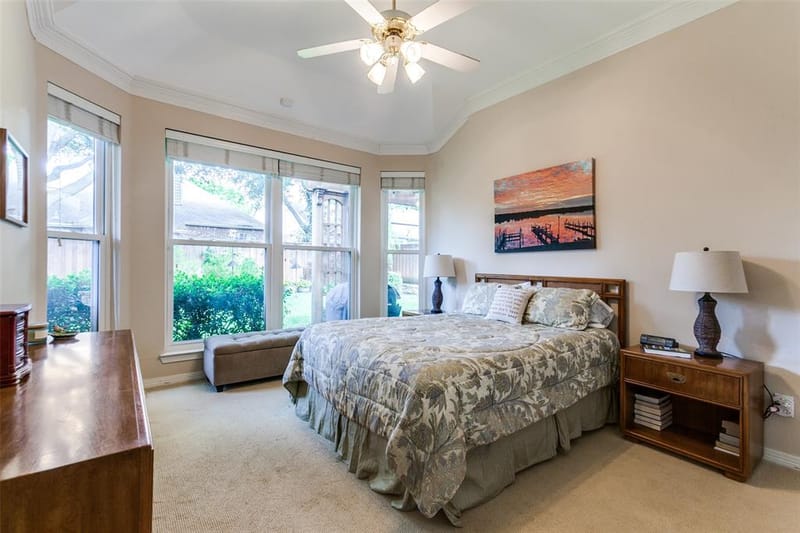 1740 Glenlivet Drive, Dallas TX 75218 - Photo 15