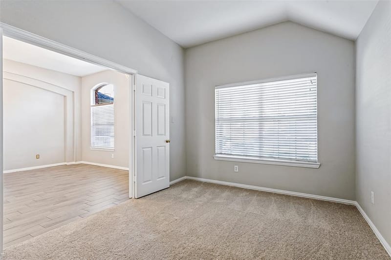 1610 Redwood Drive, Corinth TX 76210 - Photo 5