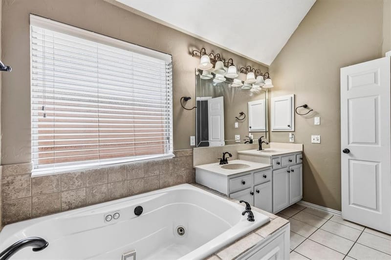 3916 Montrose Drive, Plano TX 75025 - Photo 21