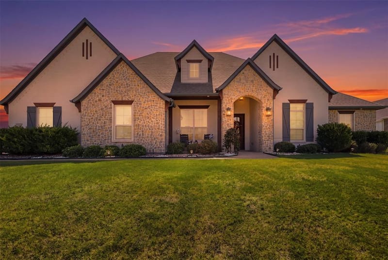 860 San Saba E, Midlothian TX 76065 - Photo 3
