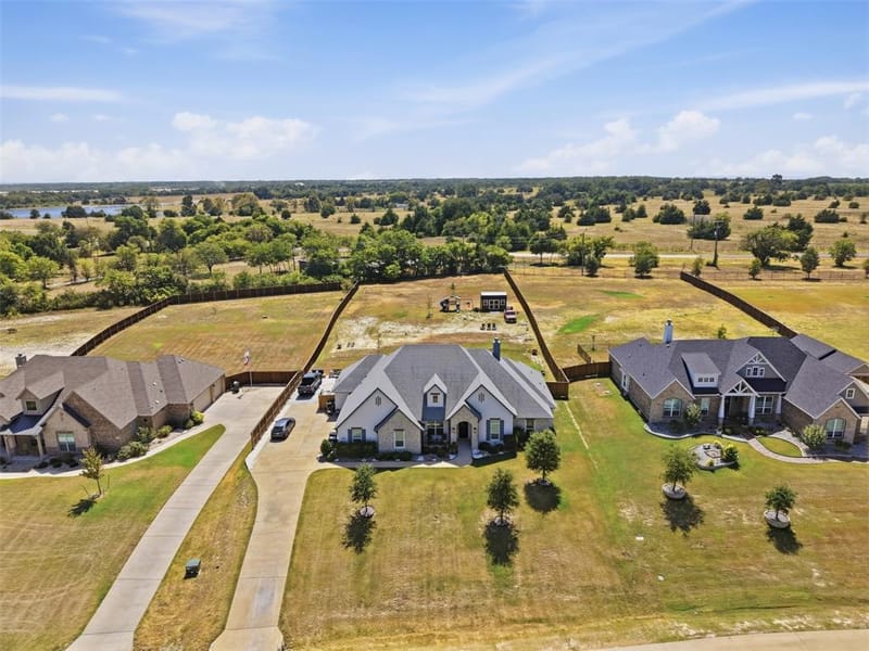 860 San Saba E, Midlothian TX 76065 - Photo 33