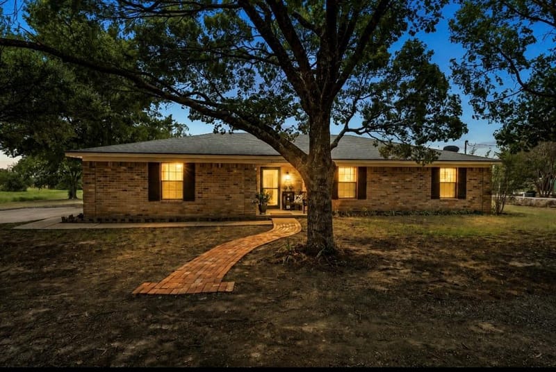 3517 W Moonlight Drive, Waco TX 76706