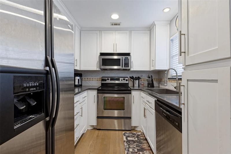 5827 Sandhurst Lane # C, Dallas TX 75206 - Photo 8
