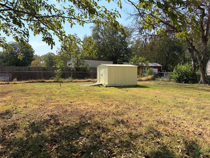 804 E Adams Street, Itasca TX 76055 - Photo 18