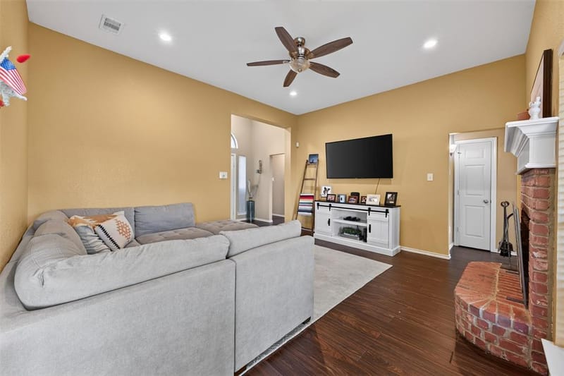 304 Daisy Road, Midlothian TX 76065 - Photo 12