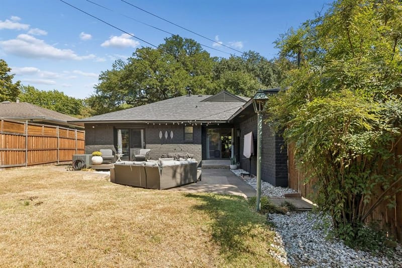 11919 Brookmeadow Lane, Dallas TX 75218 - Photo 24