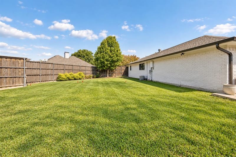 16801 Bradgate Court, Dallas TX 75248 - Photo 5