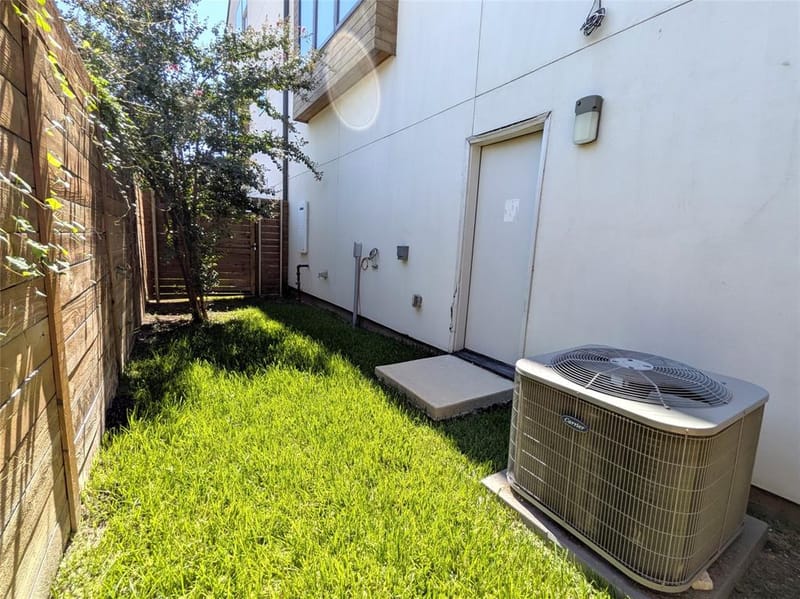 2723 Kimsey Drive # 102, Dallas TX 75235 - Photo 25