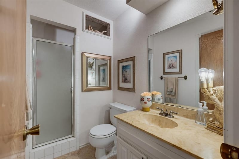 1903 Moody Court, Arlington TX 76012 - Photo 32