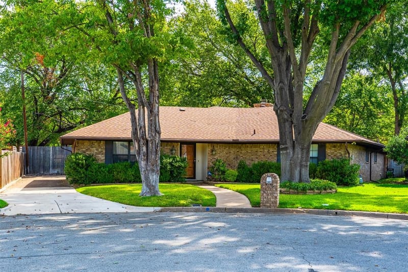 1903 Moody Court, Arlington TX 76012