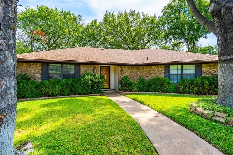 1903 Moody Court, Arlington TX 76012 - Photo 4