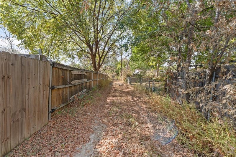 909 15th Street, Grand Prairie TX 75050 - Photo 28